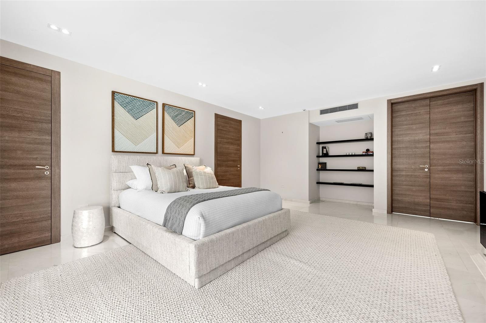 PR9105662 Property Photo