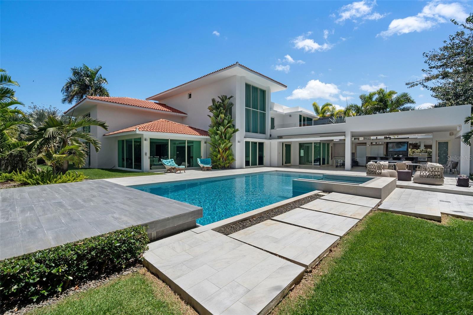 PR9105662 Property Photo