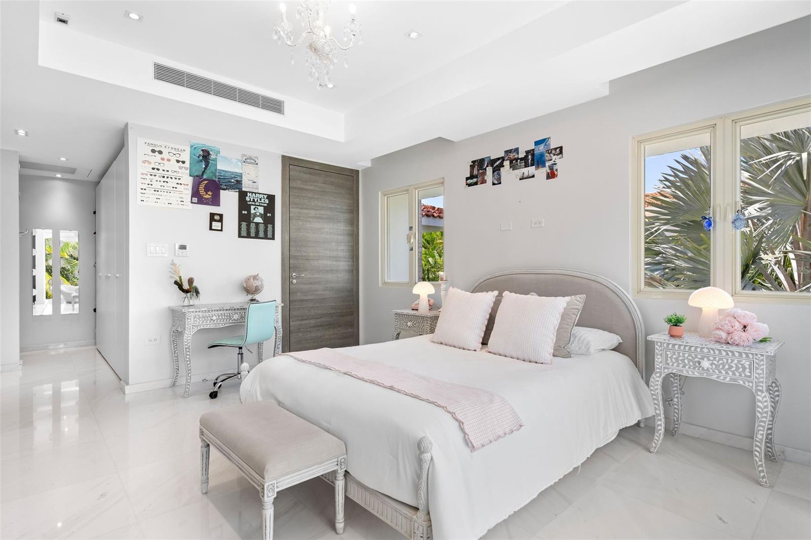 PR9105662 Property Photo