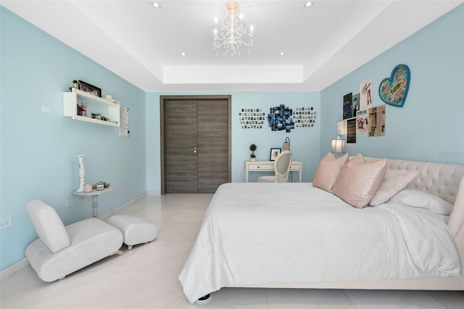 PR9105662 Property Photo