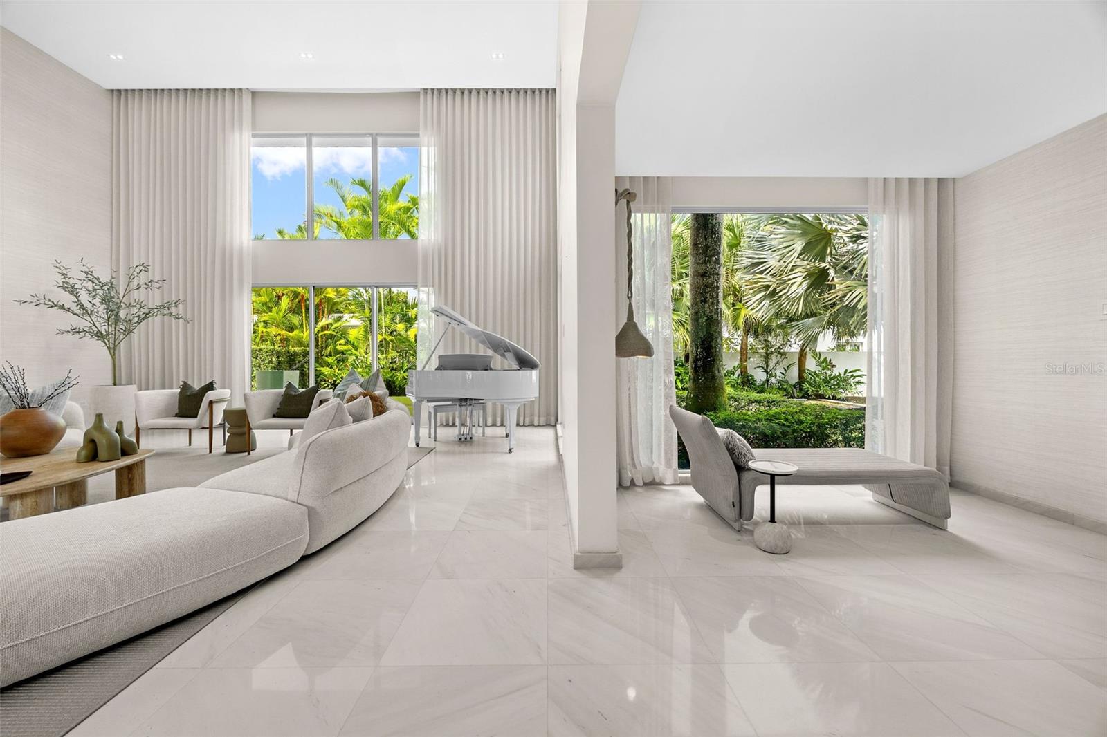 PR9105662 Property Photo