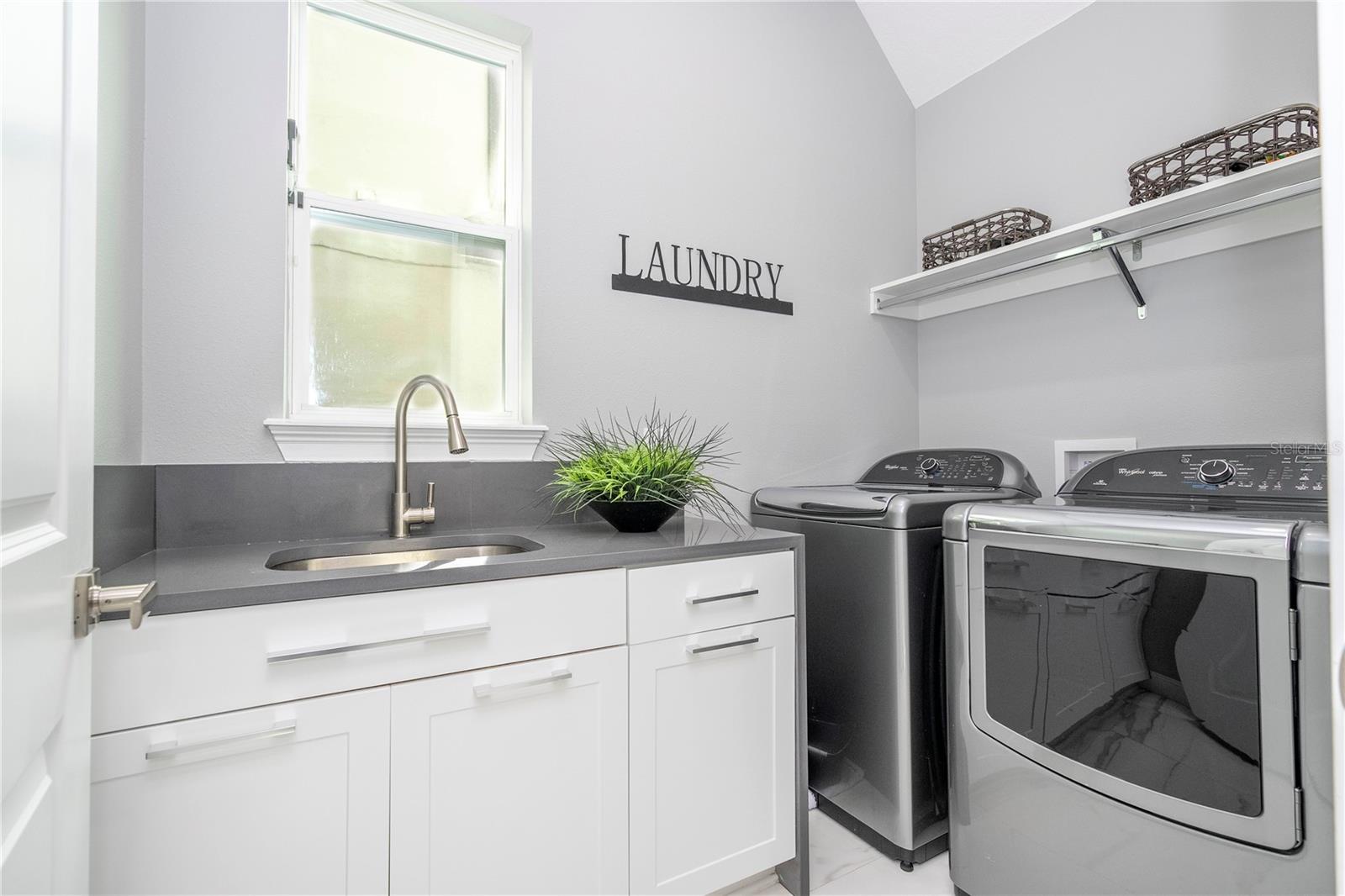 8042 LUDINGTON CIR, ORLANDO, FL, 32836