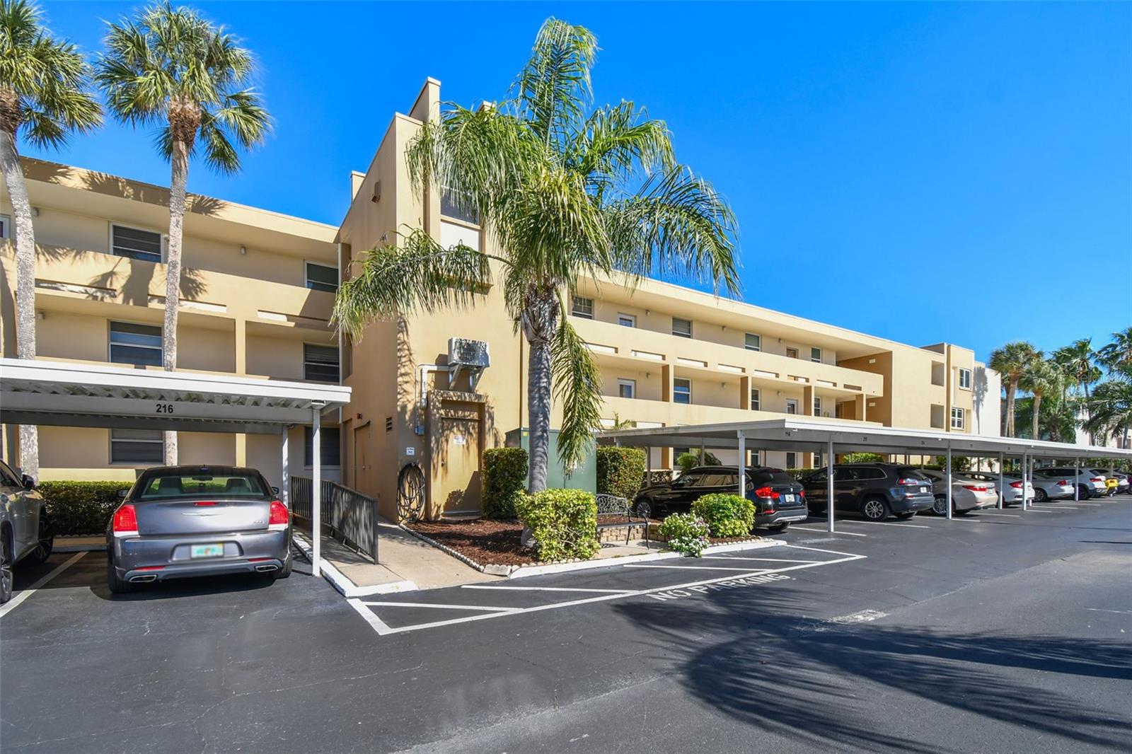 7465 BAY ISLAND DR S #213, SOUTH PASADENA, FL, 33707