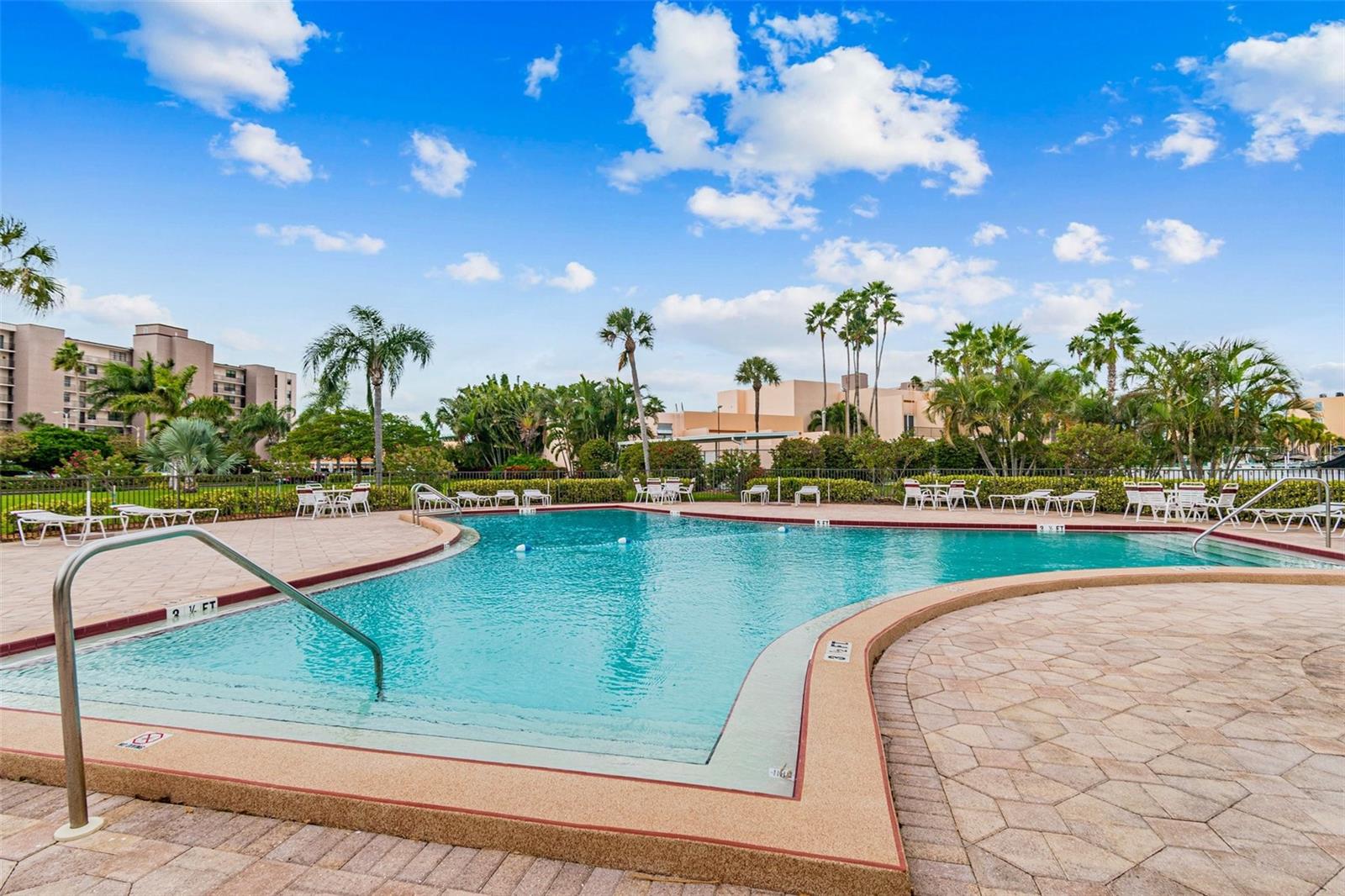 7465 BAY ISLAND DR S #213, SOUTH PASADENA, FL, 33707