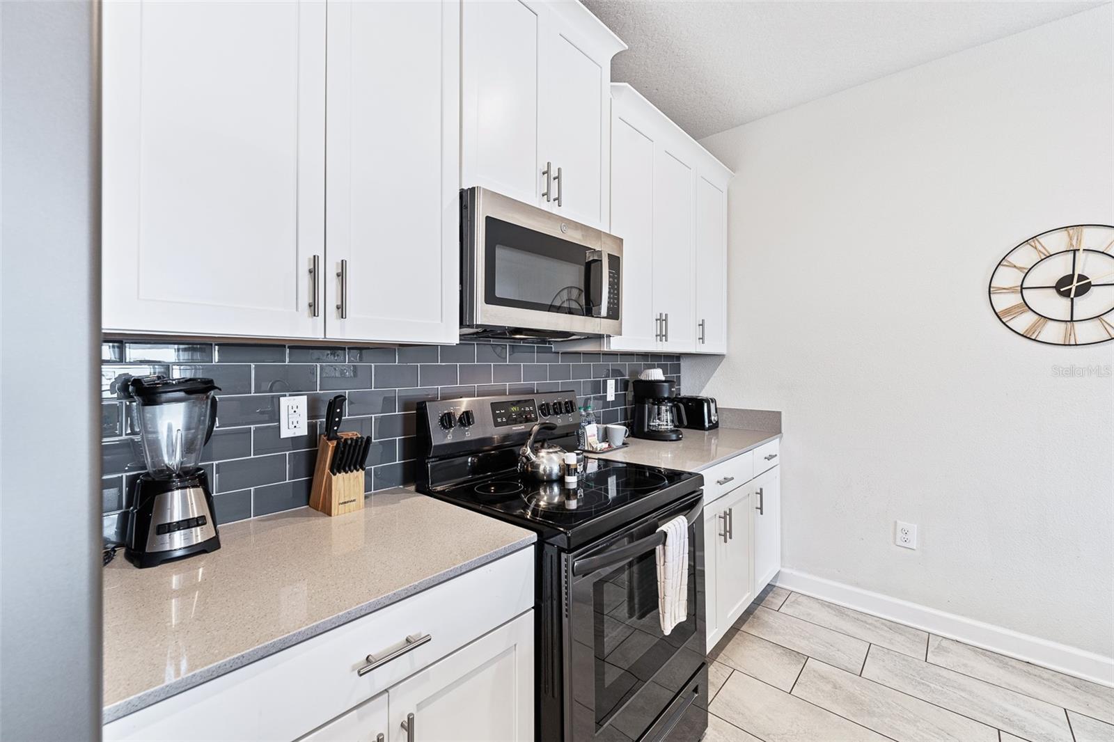 8993 STINGER DR, DAVENPORT, FL, 33896