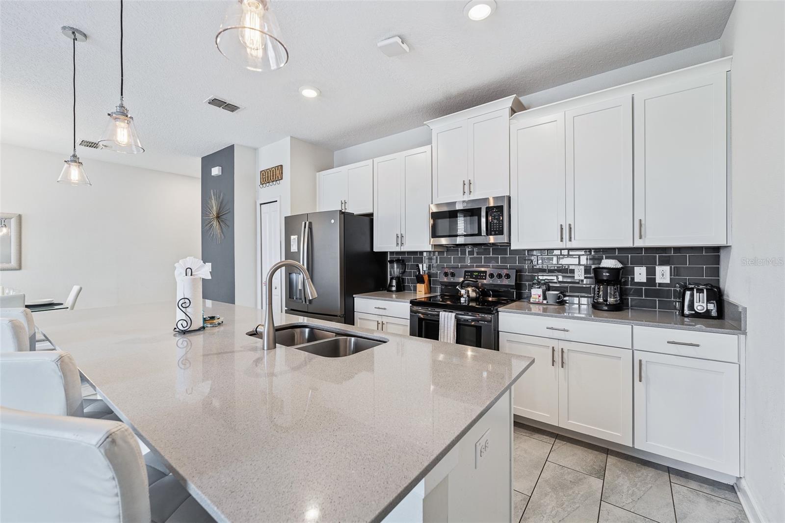 8993 STINGER DR, DAVENPORT, FL, 33896