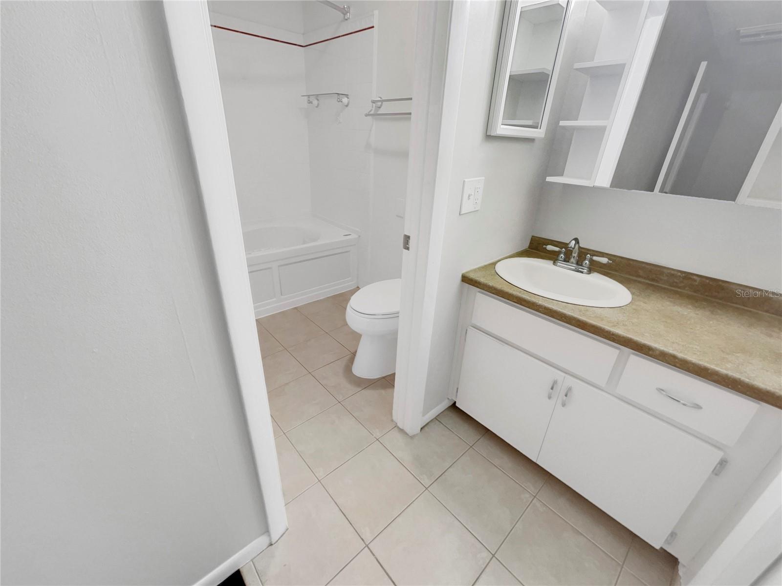 8469 17TH ST N #16-D, ST PETERSBURG, FL, 33702