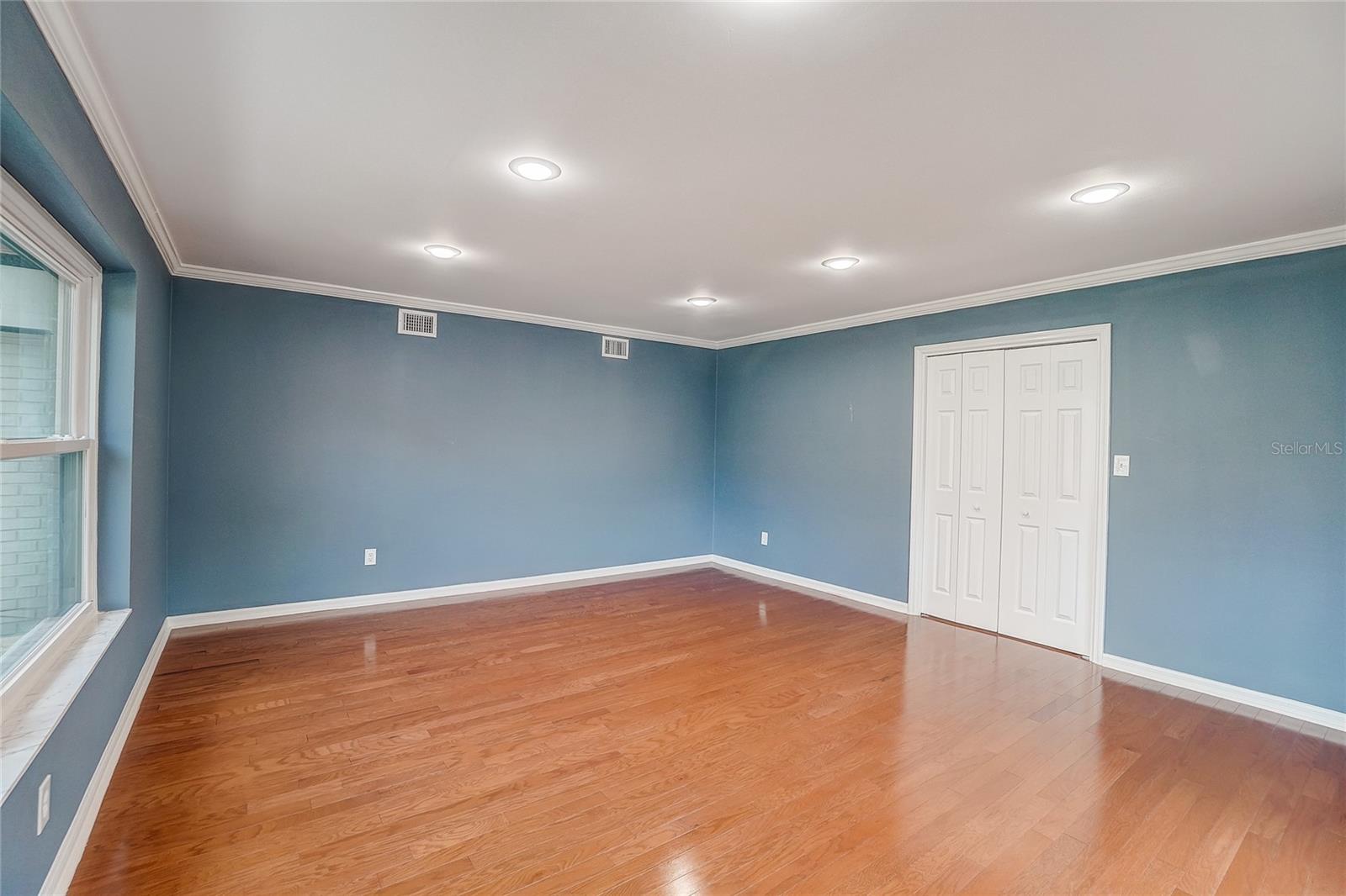 513 MONTROSE AVE, TEMPLE TERRACE, FL, 33617