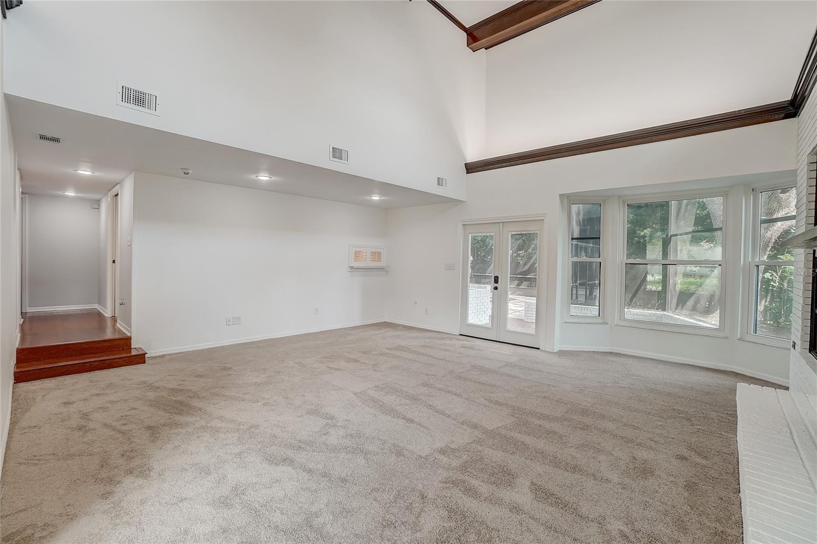 513 MONTROSE AVE, TEMPLE TERRACE, FL, 33617