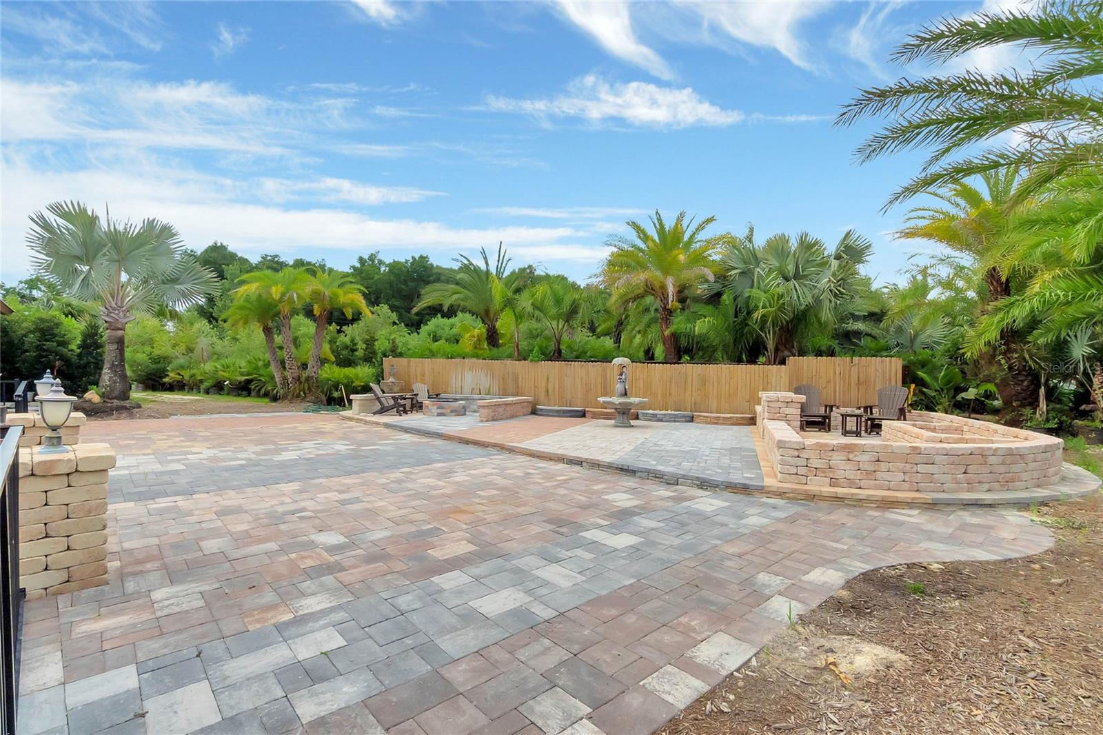 8440 COUNTY ROAD 48, YALAHA, FL, 34797