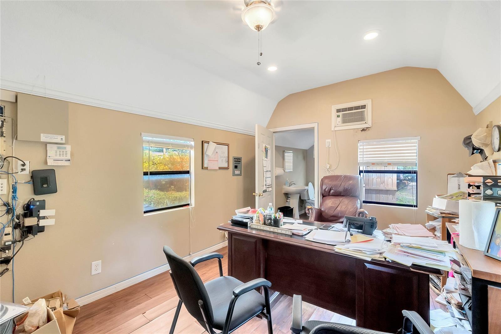8440 COUNTY ROAD 48, YALAHA, FL, 34797