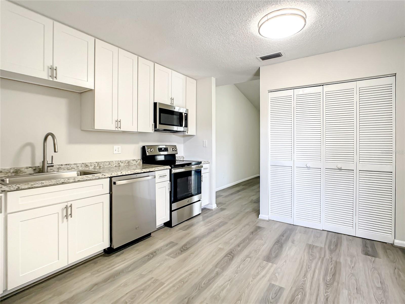 3130 WILLOW OAK DR, EDGEWATER, FL, 32141