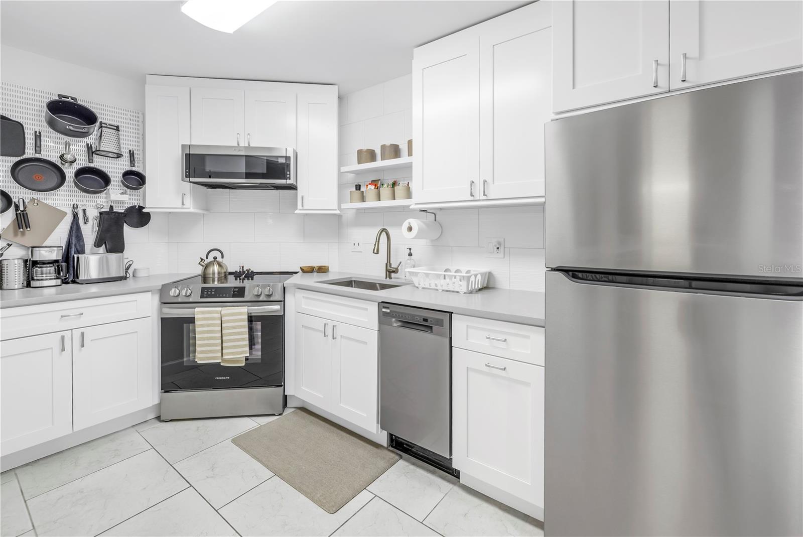 1515 PINELLAS BAYWAY S #B23, TIERRA VERDE, FL, 33715