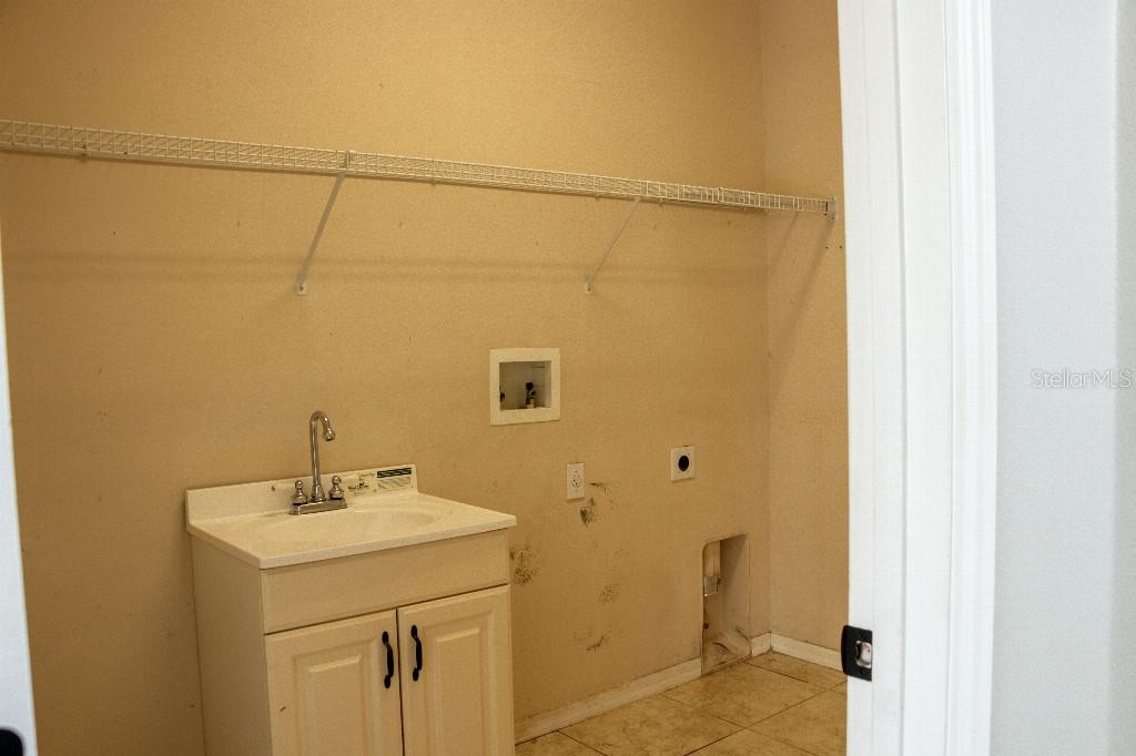 1557 AMARYLLIS CIR, ORLANDO, FL, 32825
