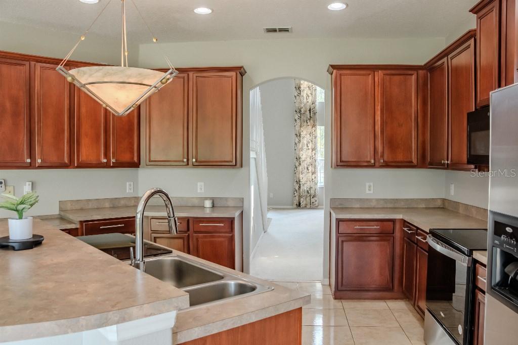 1557 AMARYLLIS CIR, ORLANDO, FL, 32825