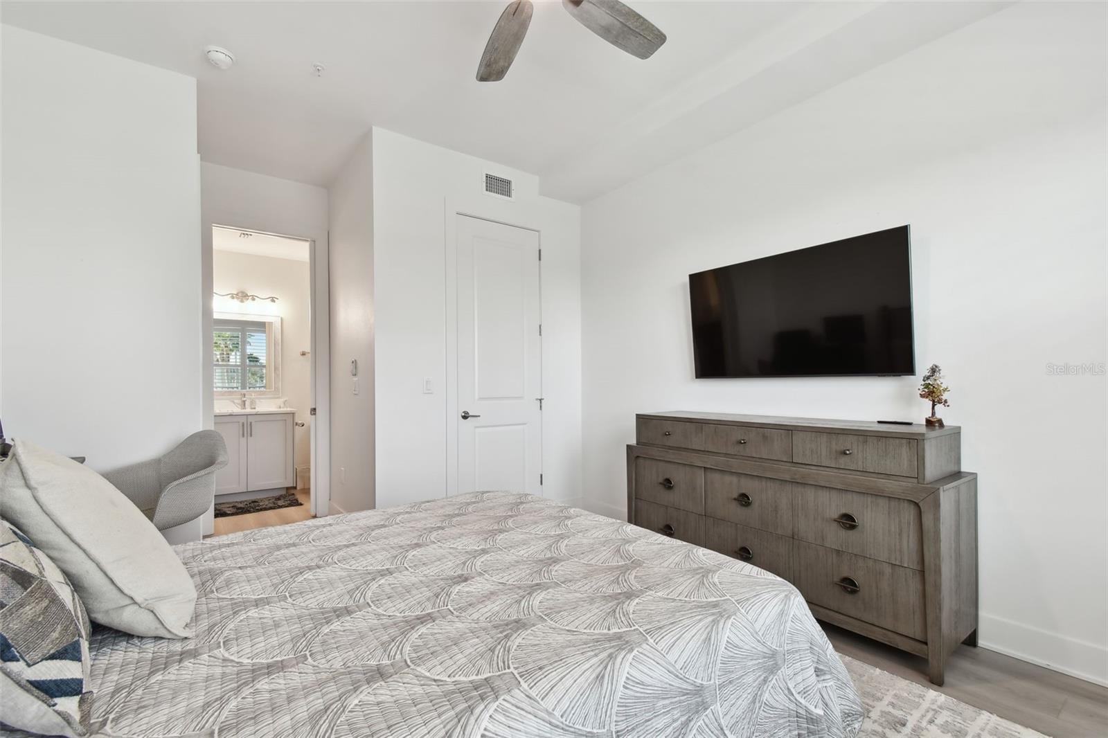 400 150TH AVE #301, MADEIRA BEACH, FL, 33708