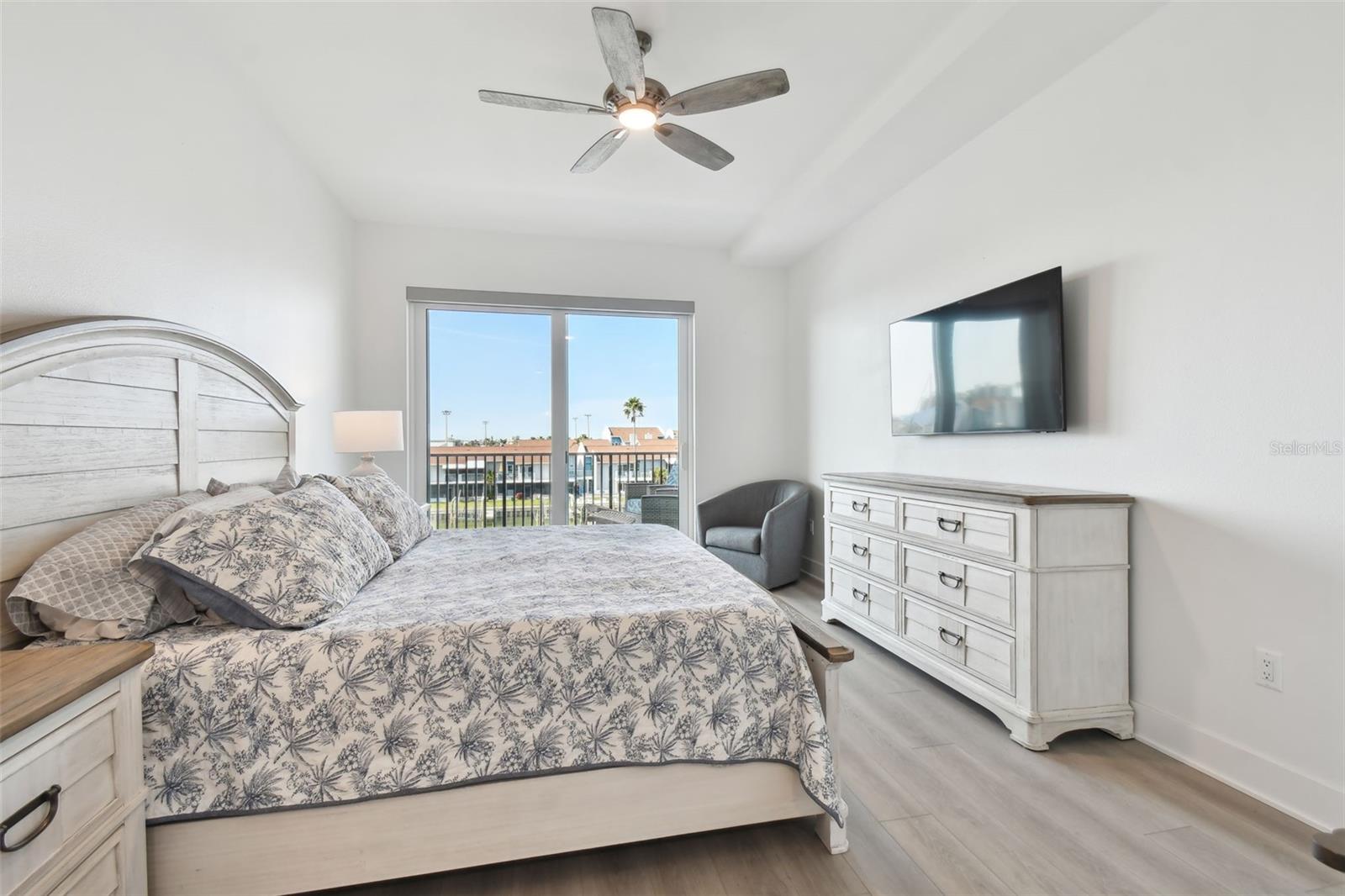 400 150TH AVE #301, MADEIRA BEACH, FL, 33708