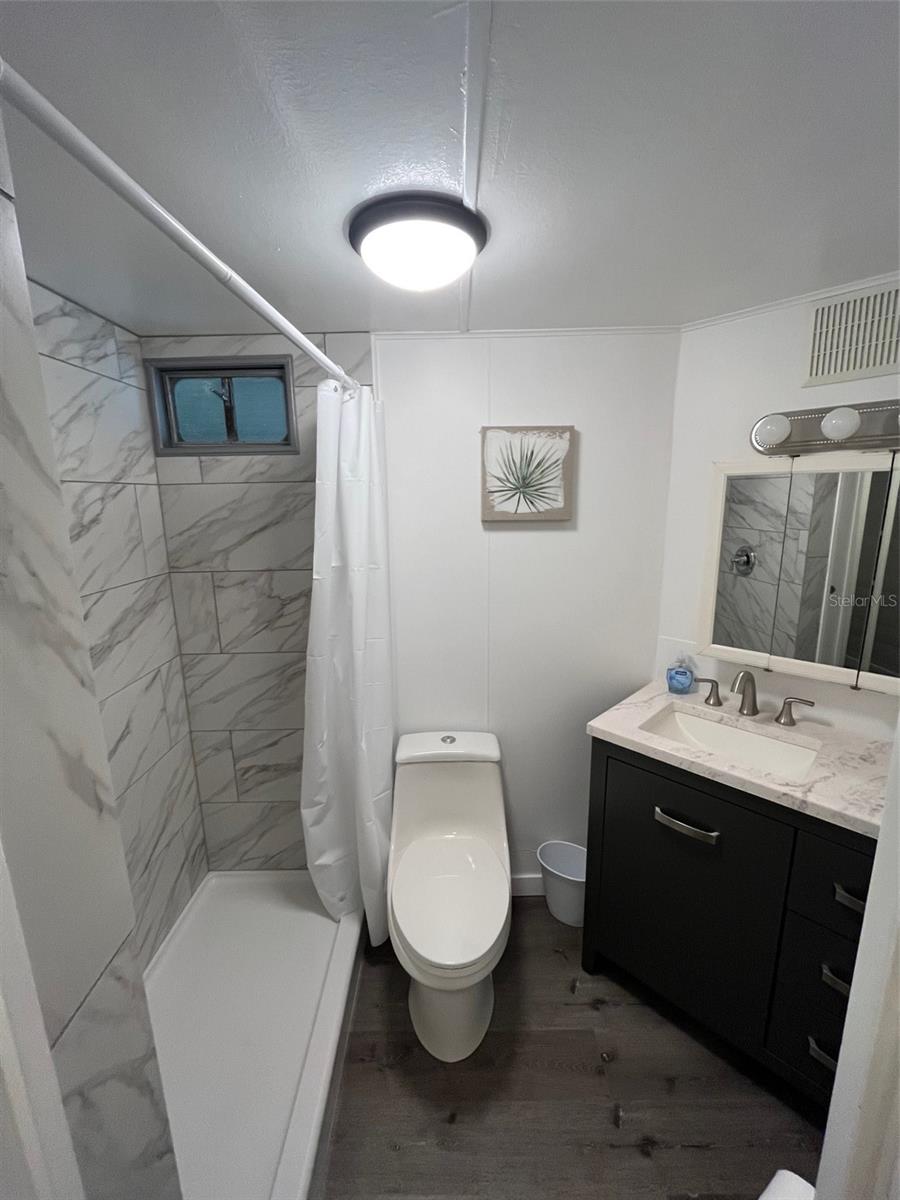 111 LAKEVIEW DR, PALMETTO, FL, 34221