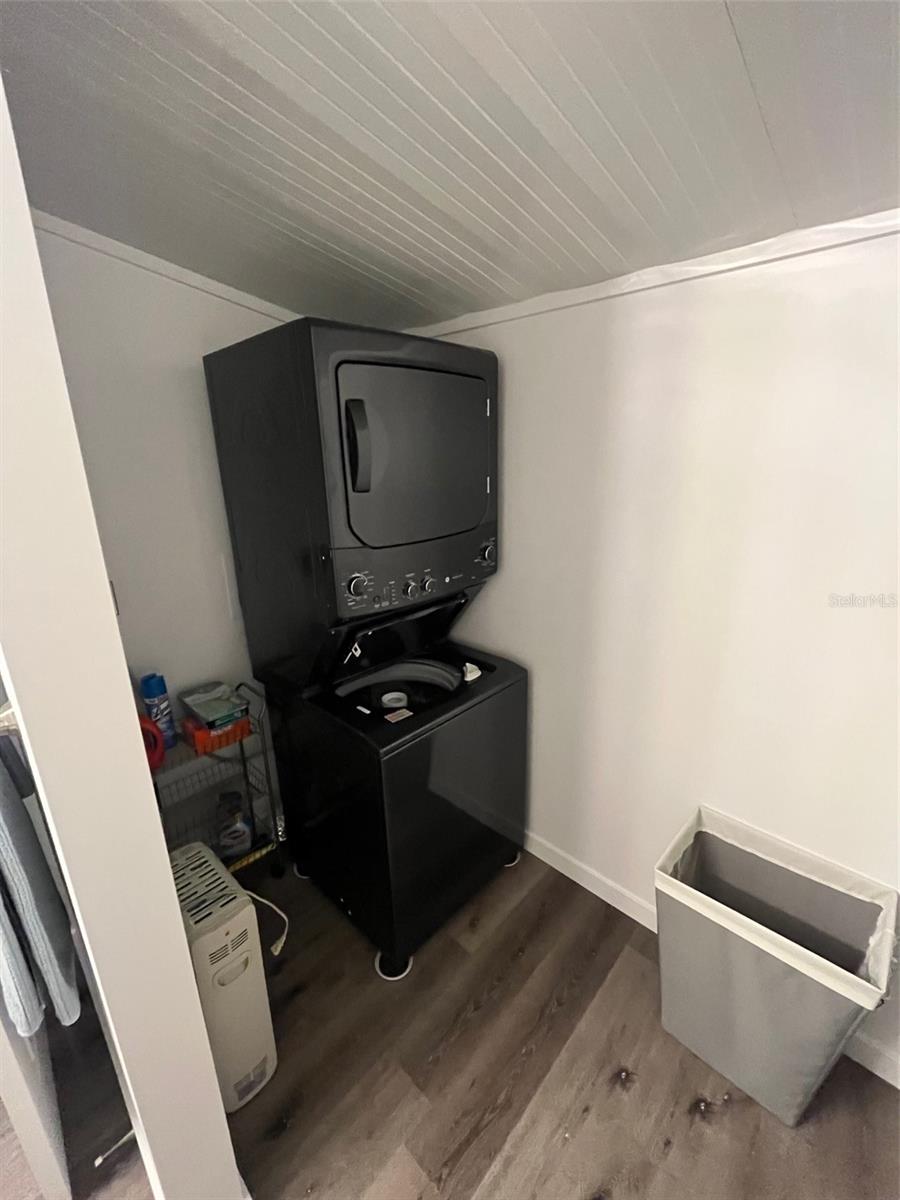 111 LAKEVIEW DR, PALMETTO, FL, 34221