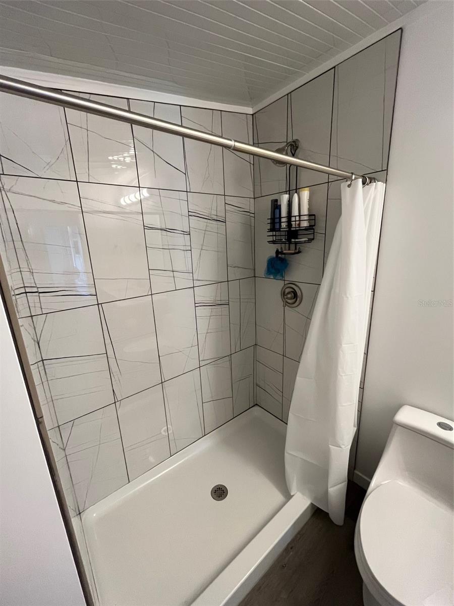 111 LAKEVIEW DR, PALMETTO, FL, 34221