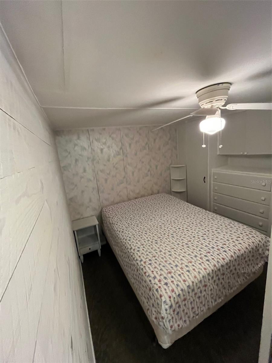 111 LAKEVIEW DR, PALMETTO, FL, 34221