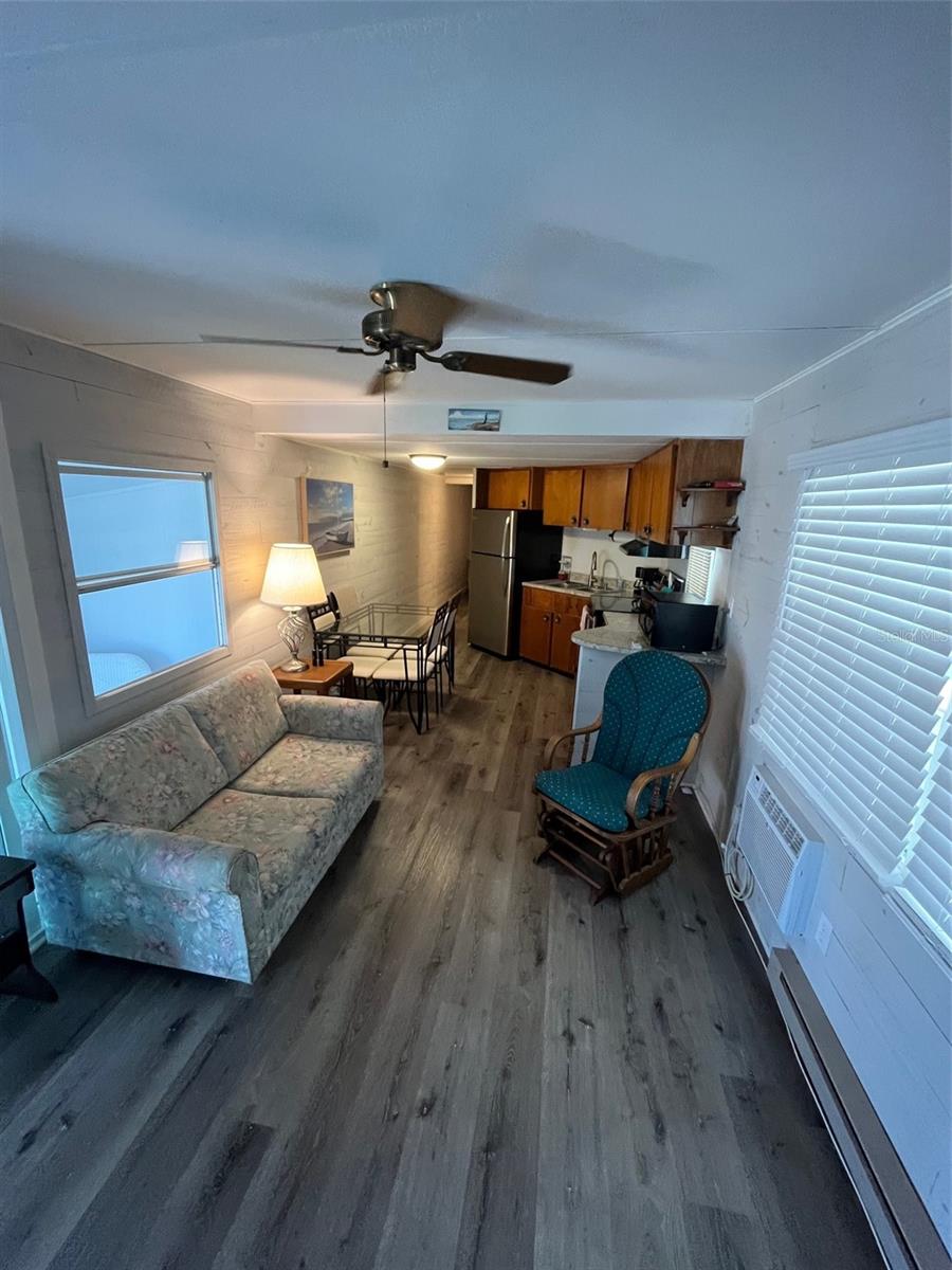 111 LAKEVIEW DR, PALMETTO, FL, 34221