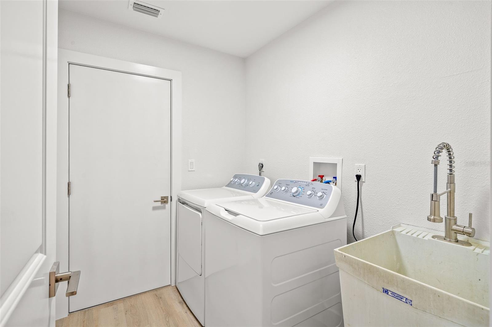 2316 ACHILLES ST, PUNTA GORDA, FL, 33980
