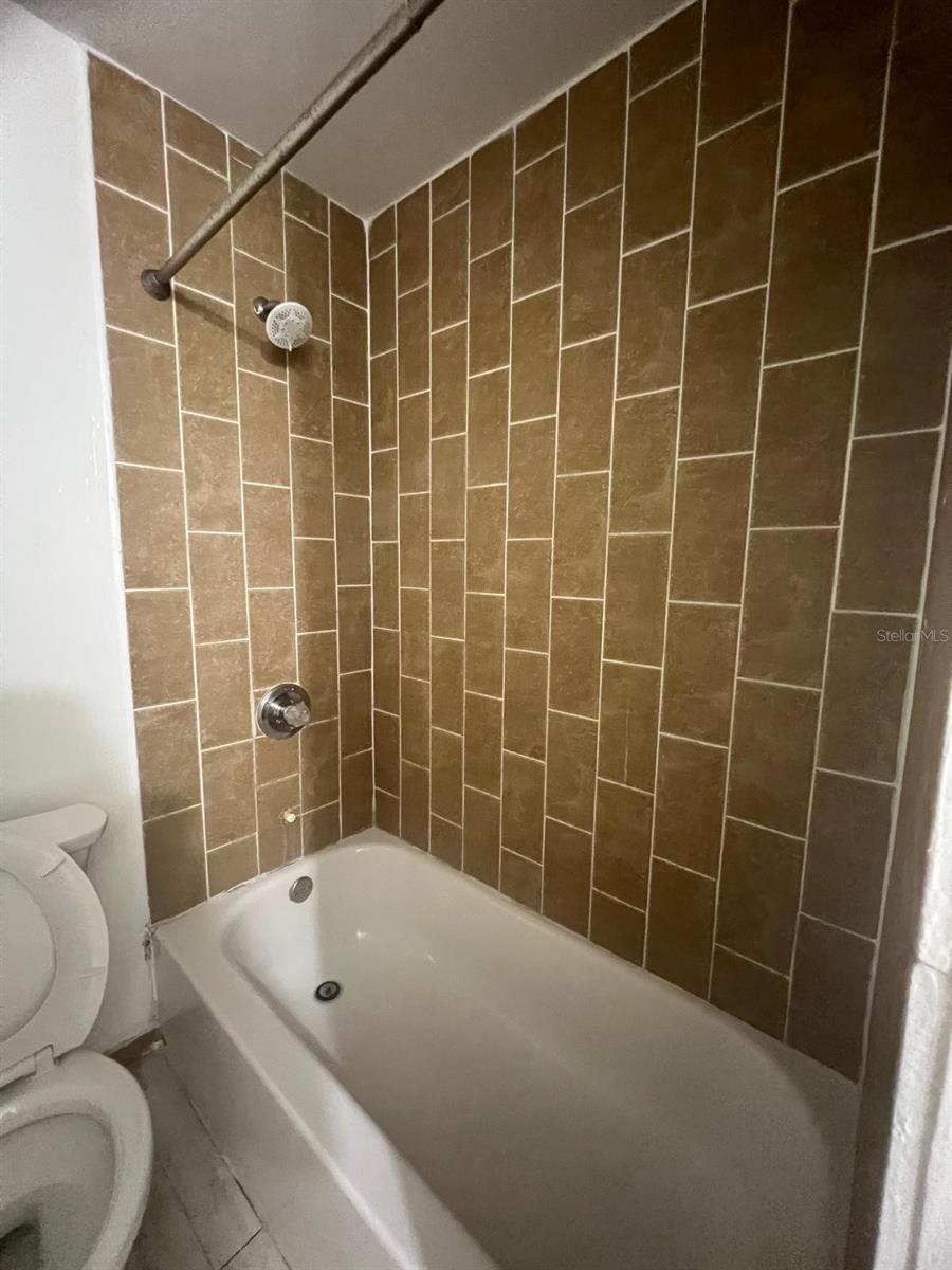 2351 HUNTINGTON GREEN CT #8, ORLANDO, FL, 32839