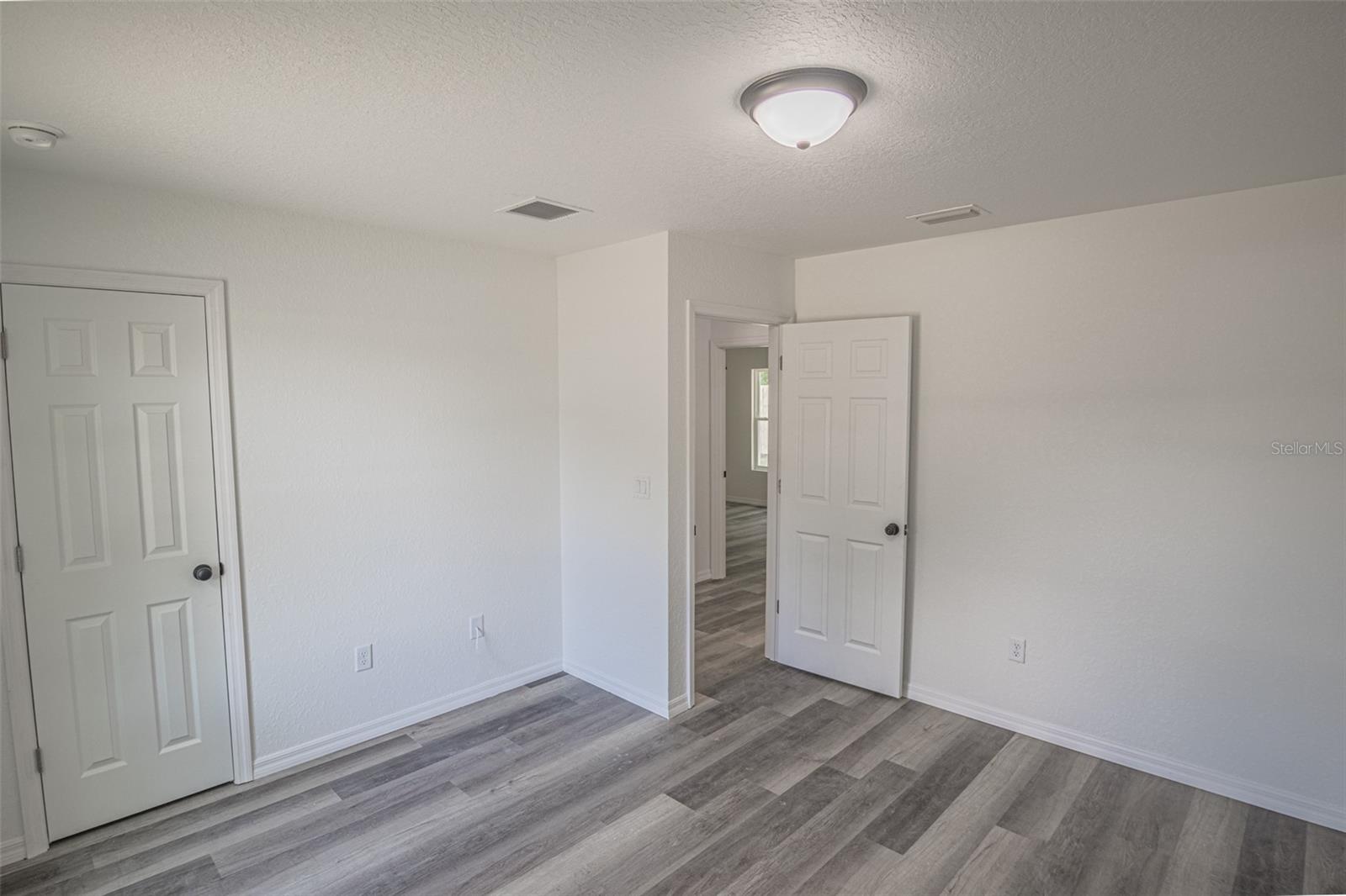 13099 NE 7 LOOP, SILVER SPRINGS, FL, 34488