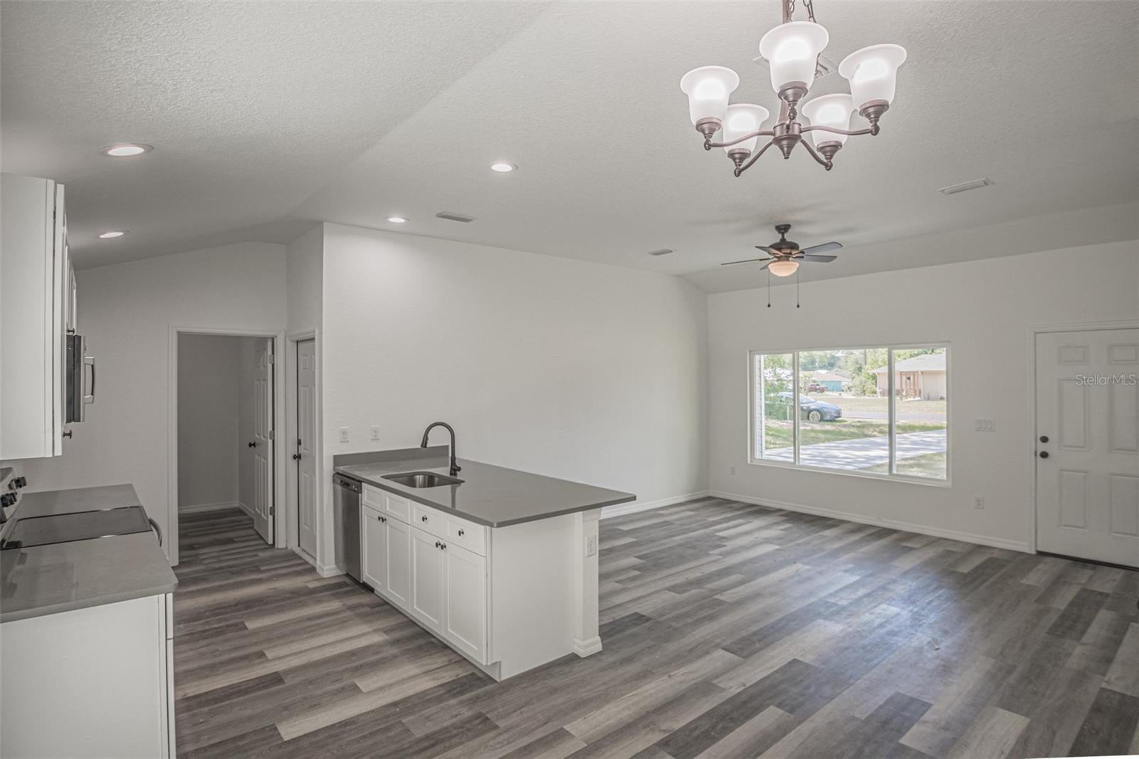 13099 NE 7 LOOP, SILVER SPRINGS, FL, 34488
