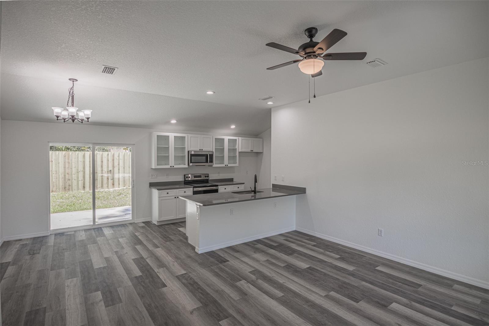 13099 NE 7 LOOP, SILVER SPRINGS, FL, 34488