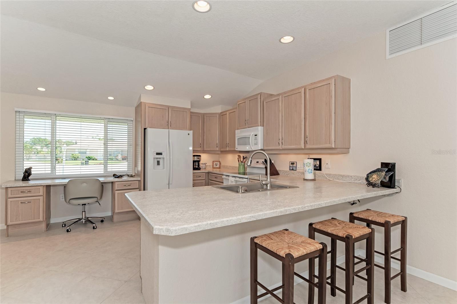 5577 CONTENTO DR, SARASOTA, FL, 34242