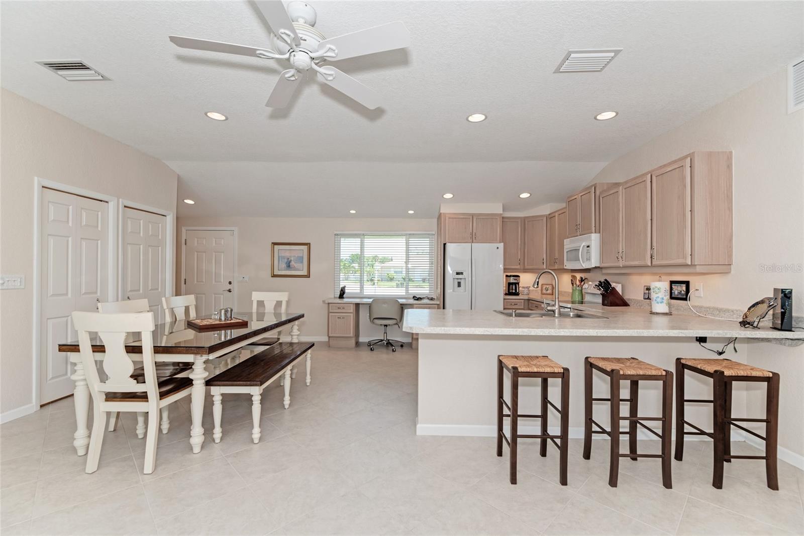 5577 CONTENTO DR, SARASOTA, FL, 34242