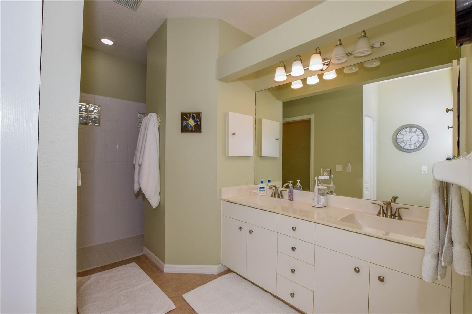 915 BARCLAY CT, VENICE, FL, 34293