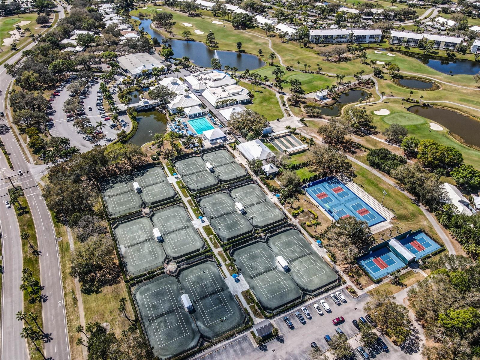 915 BARCLAY CT, VENICE, FL, 34293