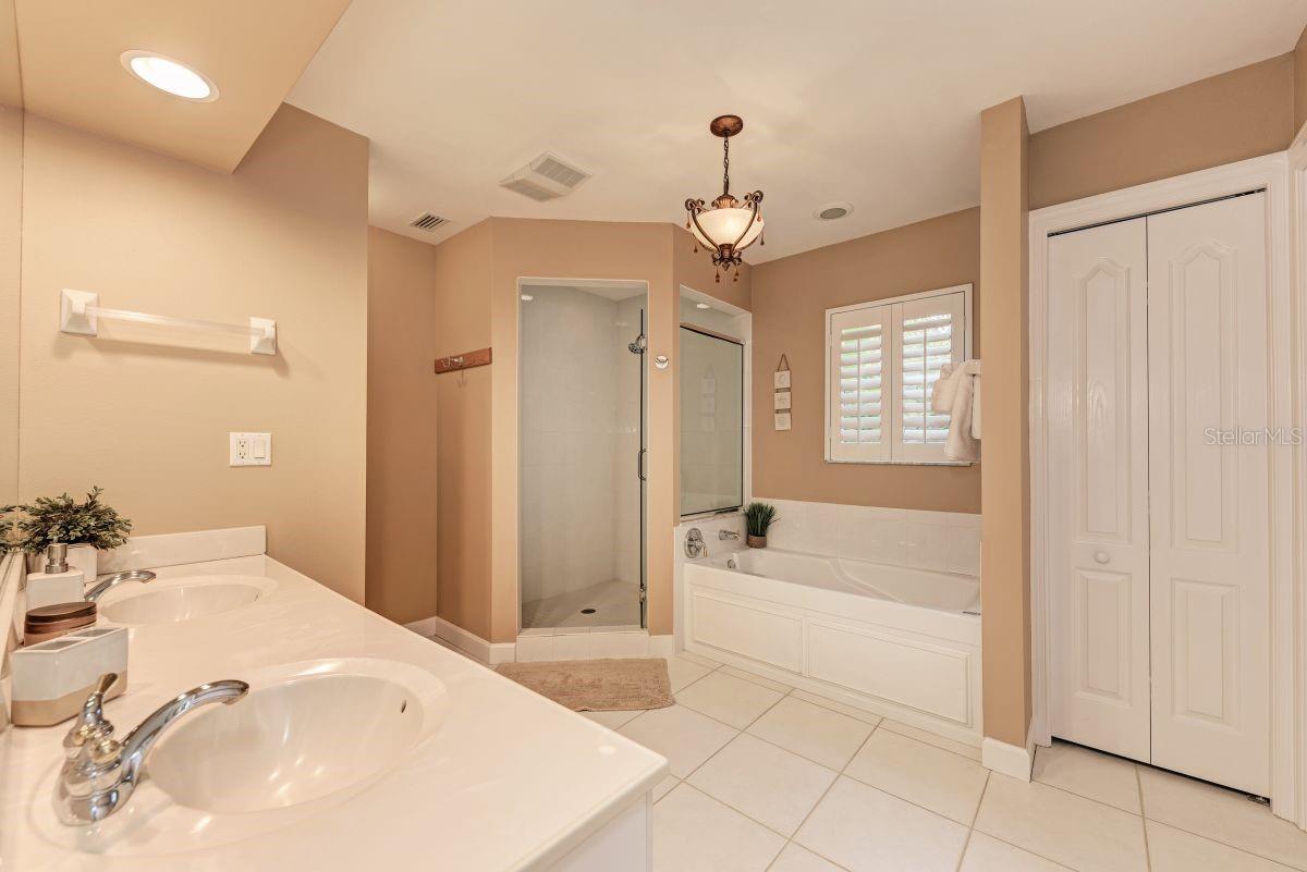 5024 HIGEL AVE, SARASOTA, FL, 34242