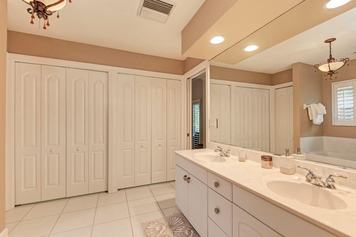 5024 HIGEL AVE, SARASOTA, FL, 34242