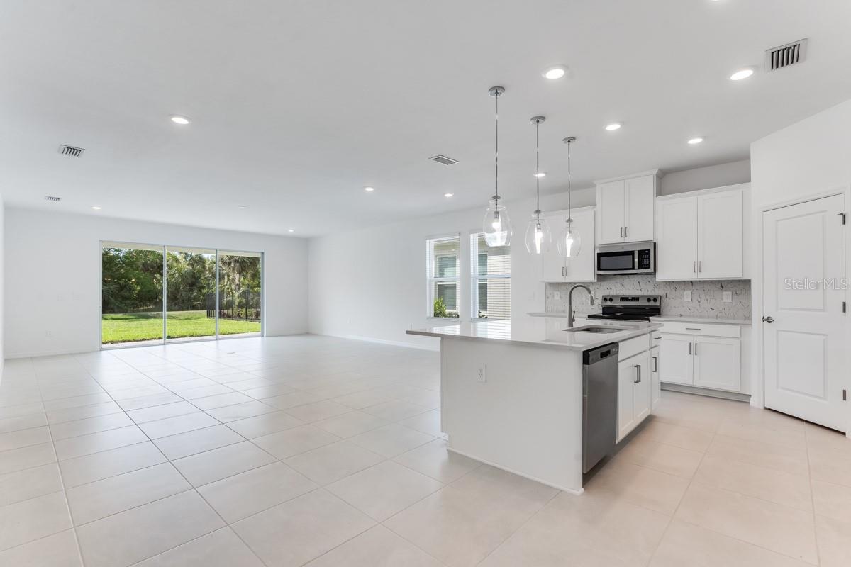 1580 LAUREL BROOK LN, PORT CHARLOTTE, FL, 33953