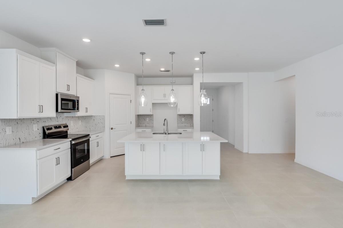 1580 LAUREL BROOK LN, PORT CHARLOTTE, FL, 33953