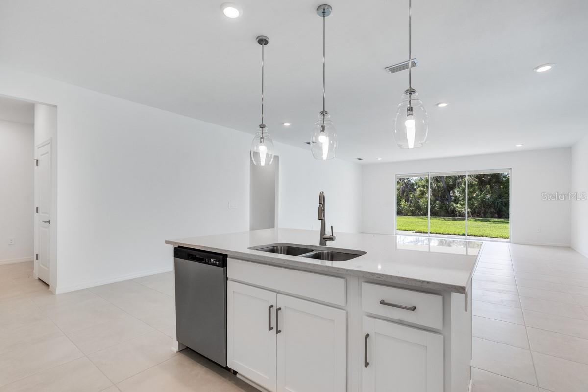 1580 LAUREL BROOK LN, PORT CHARLOTTE, FL, 33953