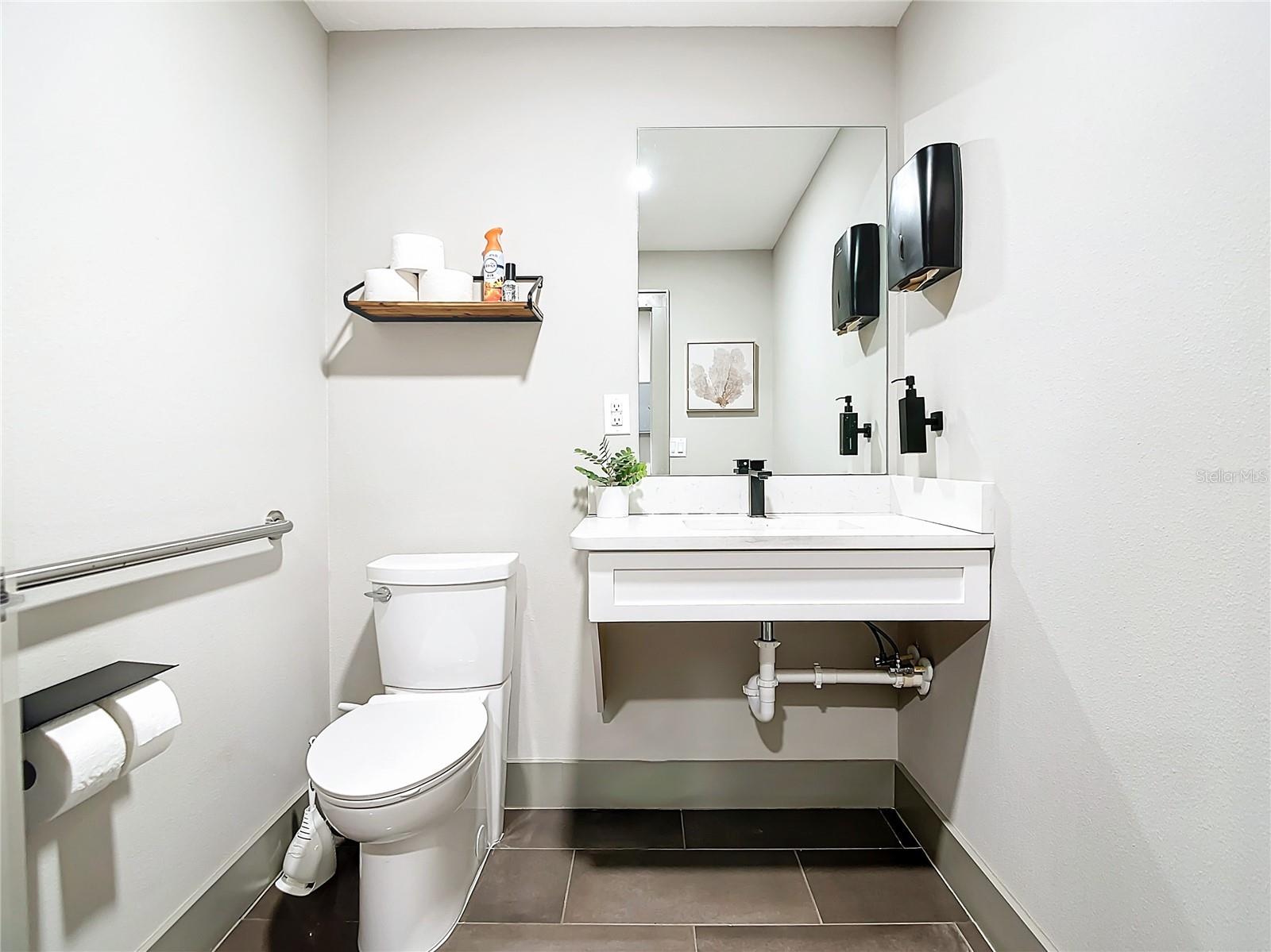 285 S CENTRAL AVE, UMATILLA, FL, 32784