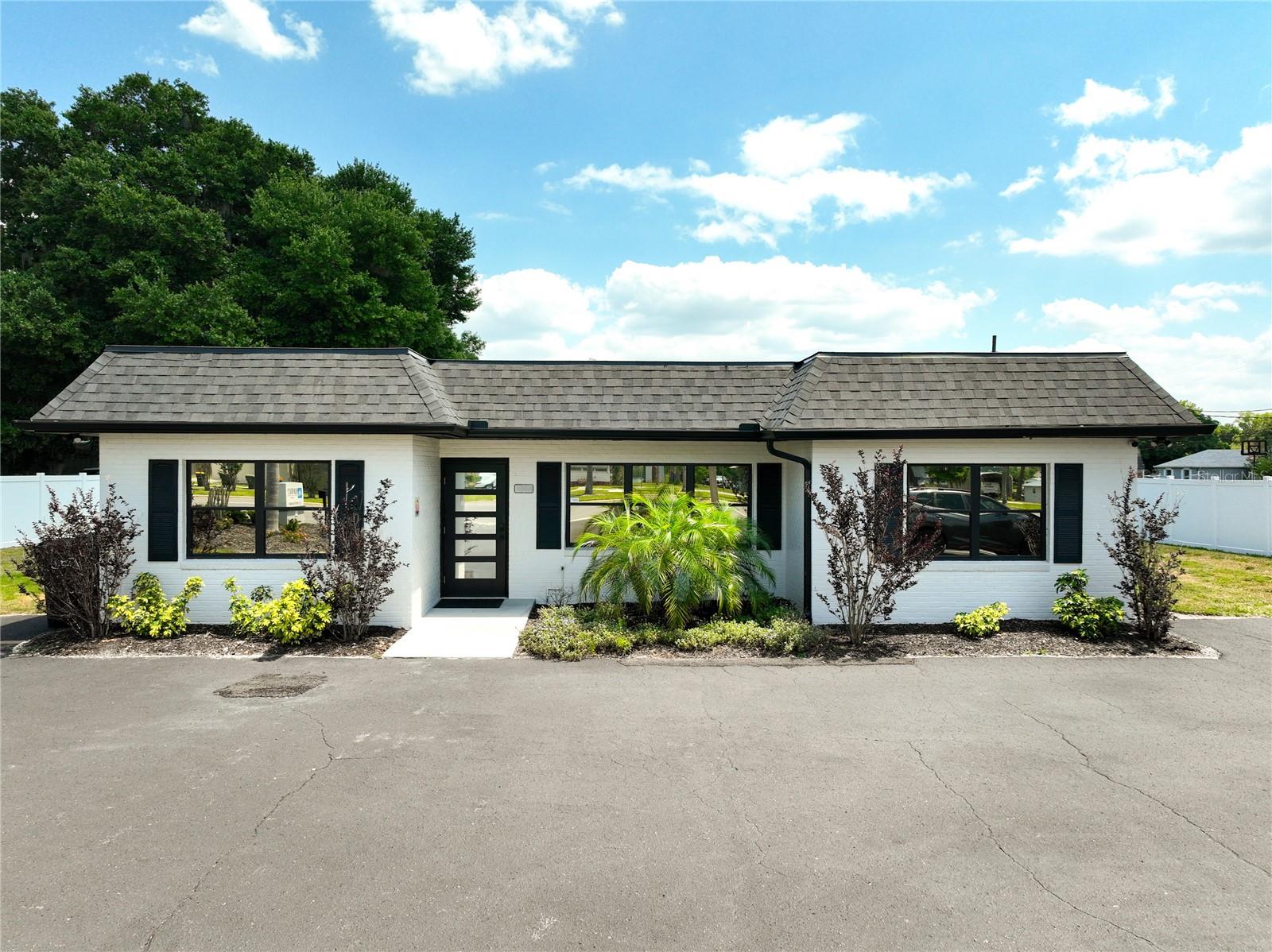 285 S CENTRAL AVE, UMATILLA, FL, 32784