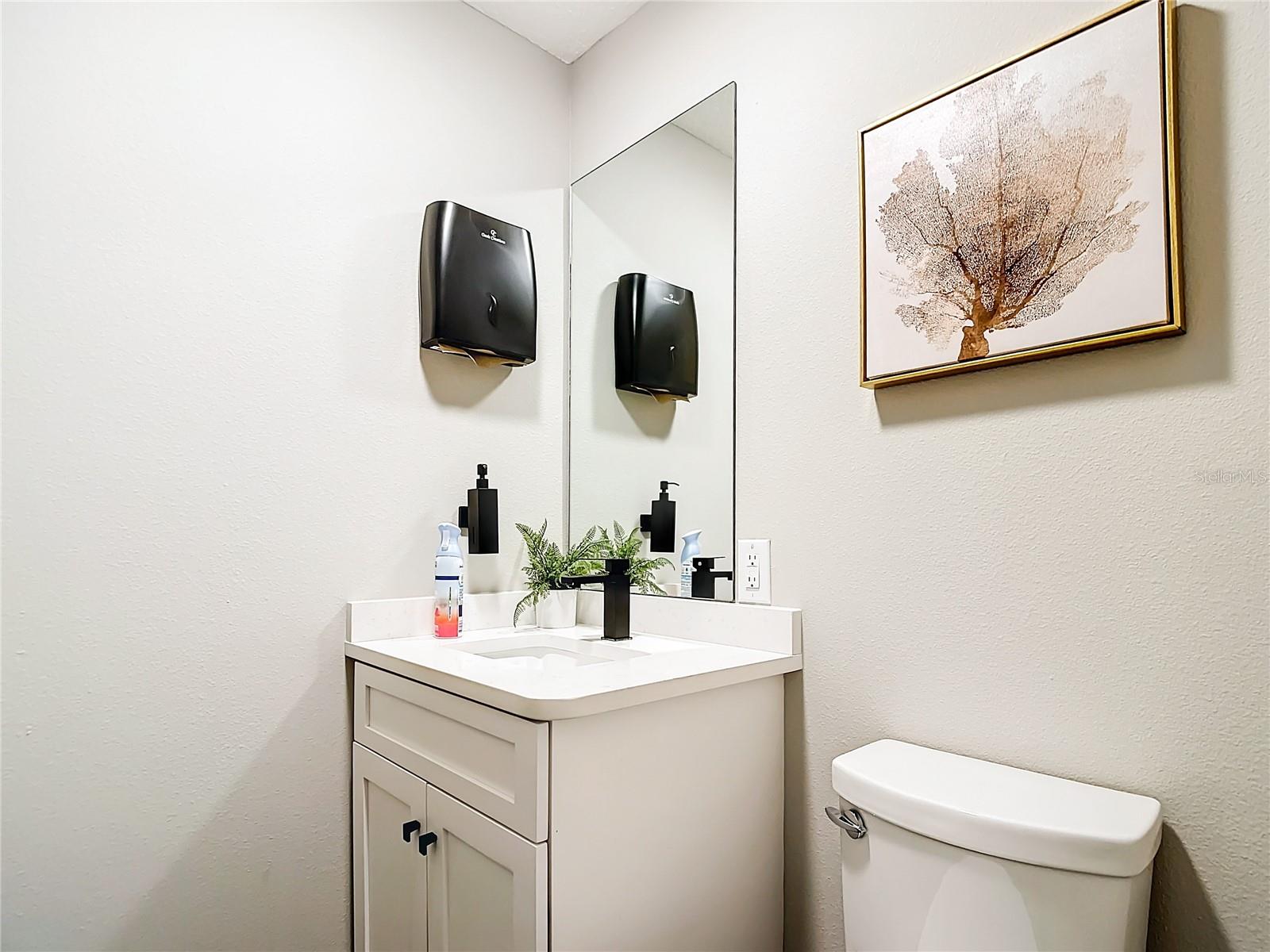 285 S CENTRAL AVE, UMATILLA, FL, 32784