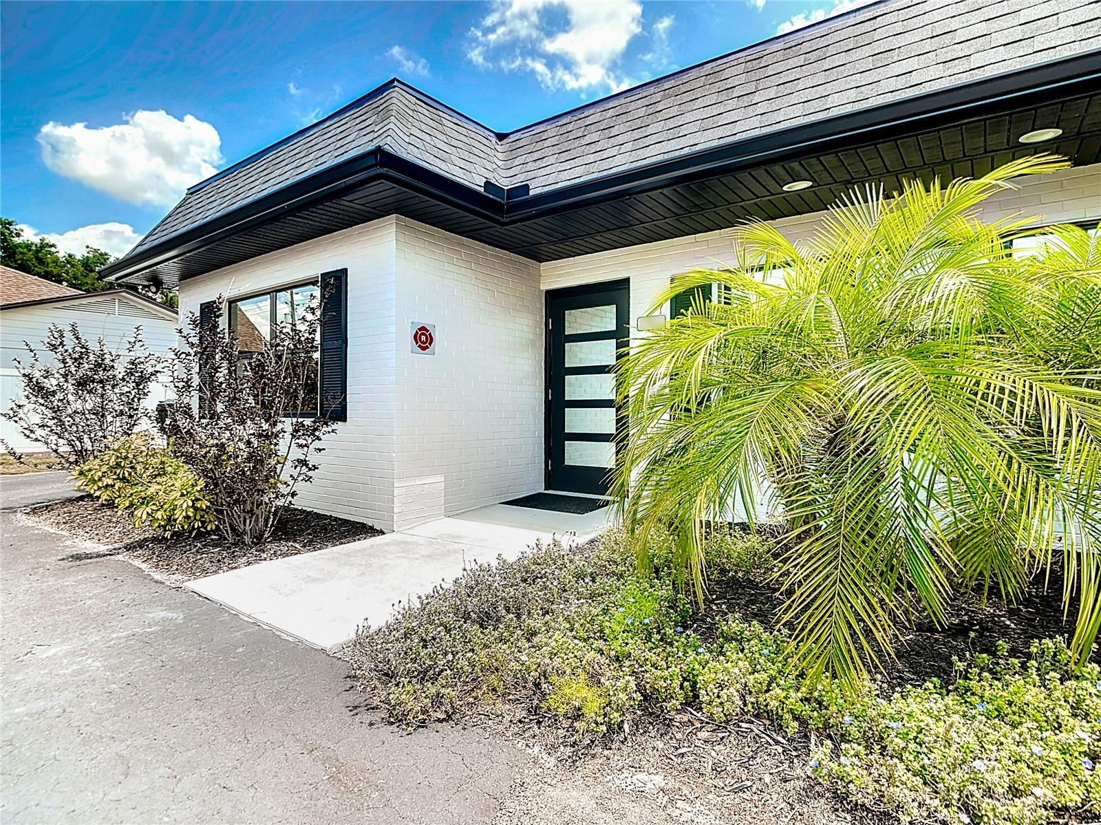 285 S CENTRAL AVE, UMATILLA, FL, 32784