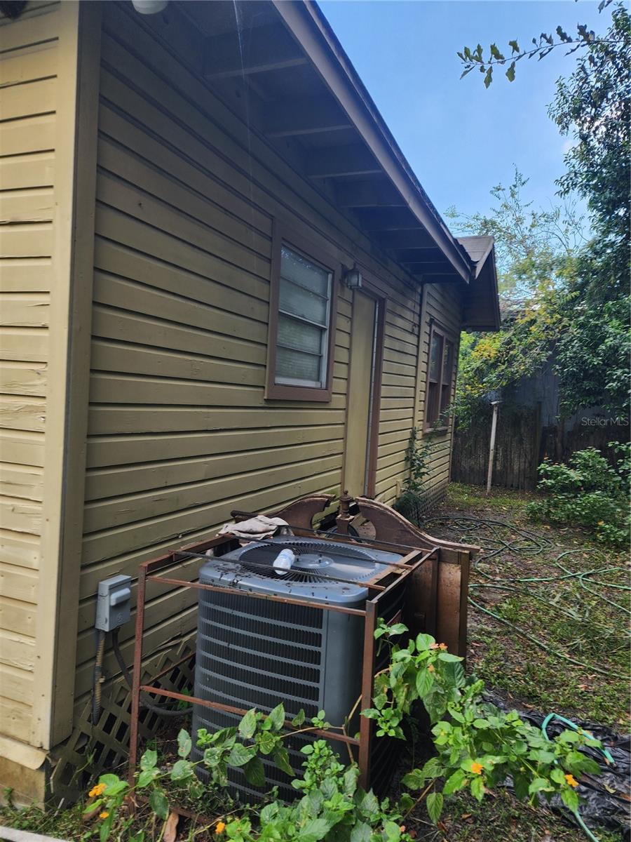 634 DAY AVE, JACKSONVILLE, FL, 32205