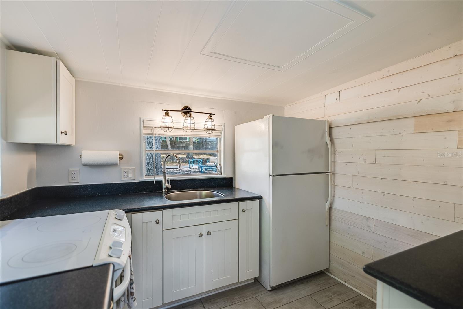 8278 ACACIA AVE, WEEKI WACHEE, FL, 34607