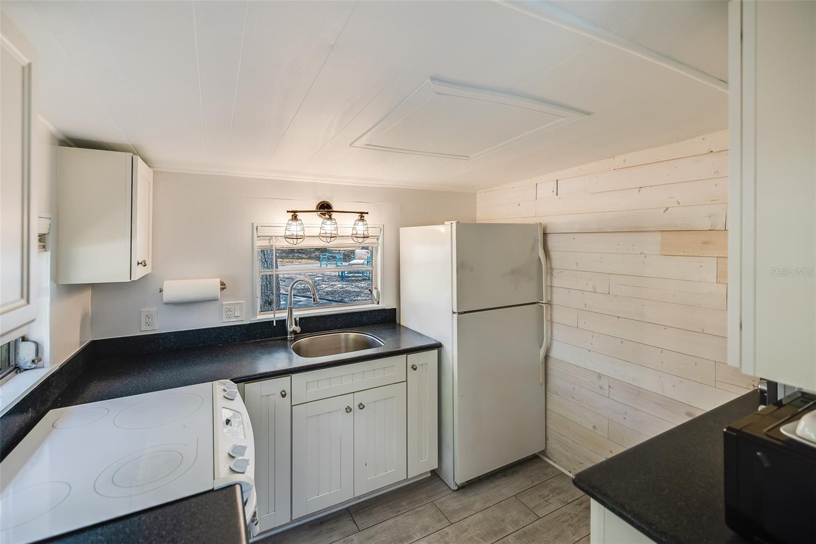 8278 ACACIA AVE, WEEKI WACHEE, FL, 34607