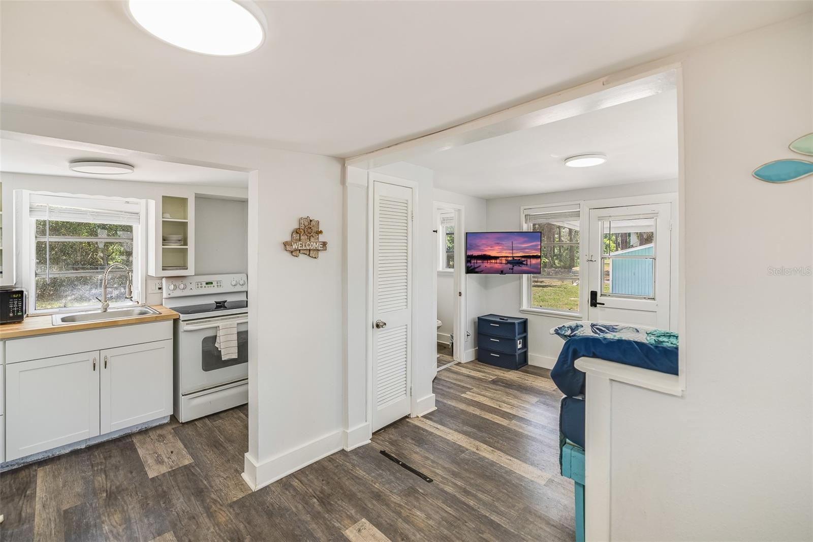 8278 ACACIA AVE, WEEKI WACHEE, FL, 34607