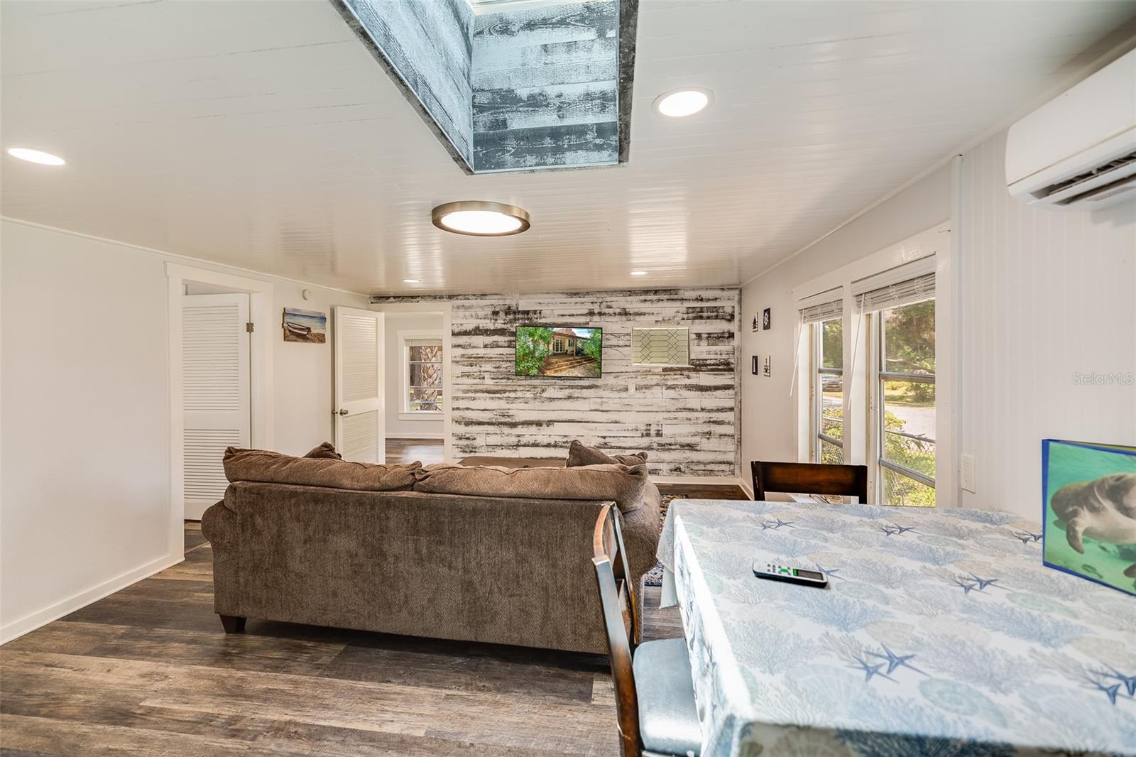 8278 ACACIA AVE, WEEKI WACHEE, FL, 34607