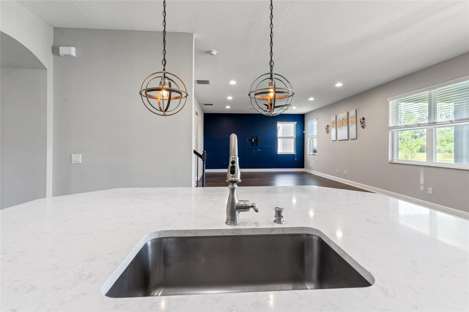 10320 STALLION FIELDS WAY, TAMPA, FL, 33647